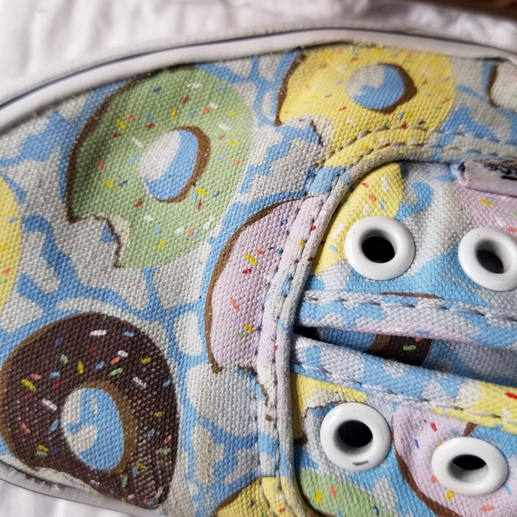 Vans Doughnuts Sneakers Size 7 EUC! - Picture 16 of 16